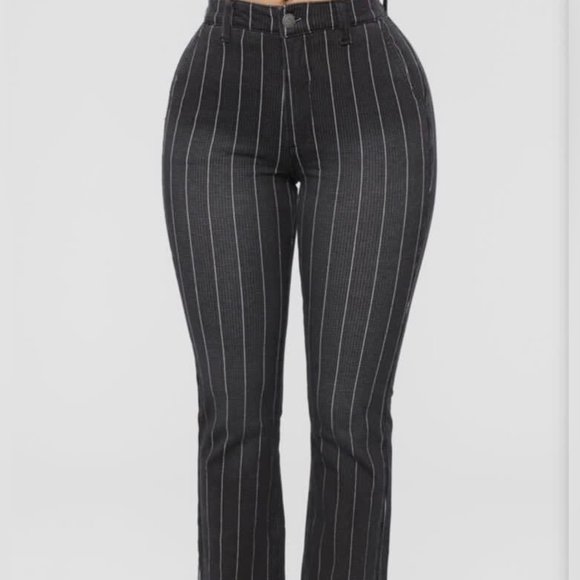 Fashion Nova Pin strip flare jeans - Picture 2 of 4